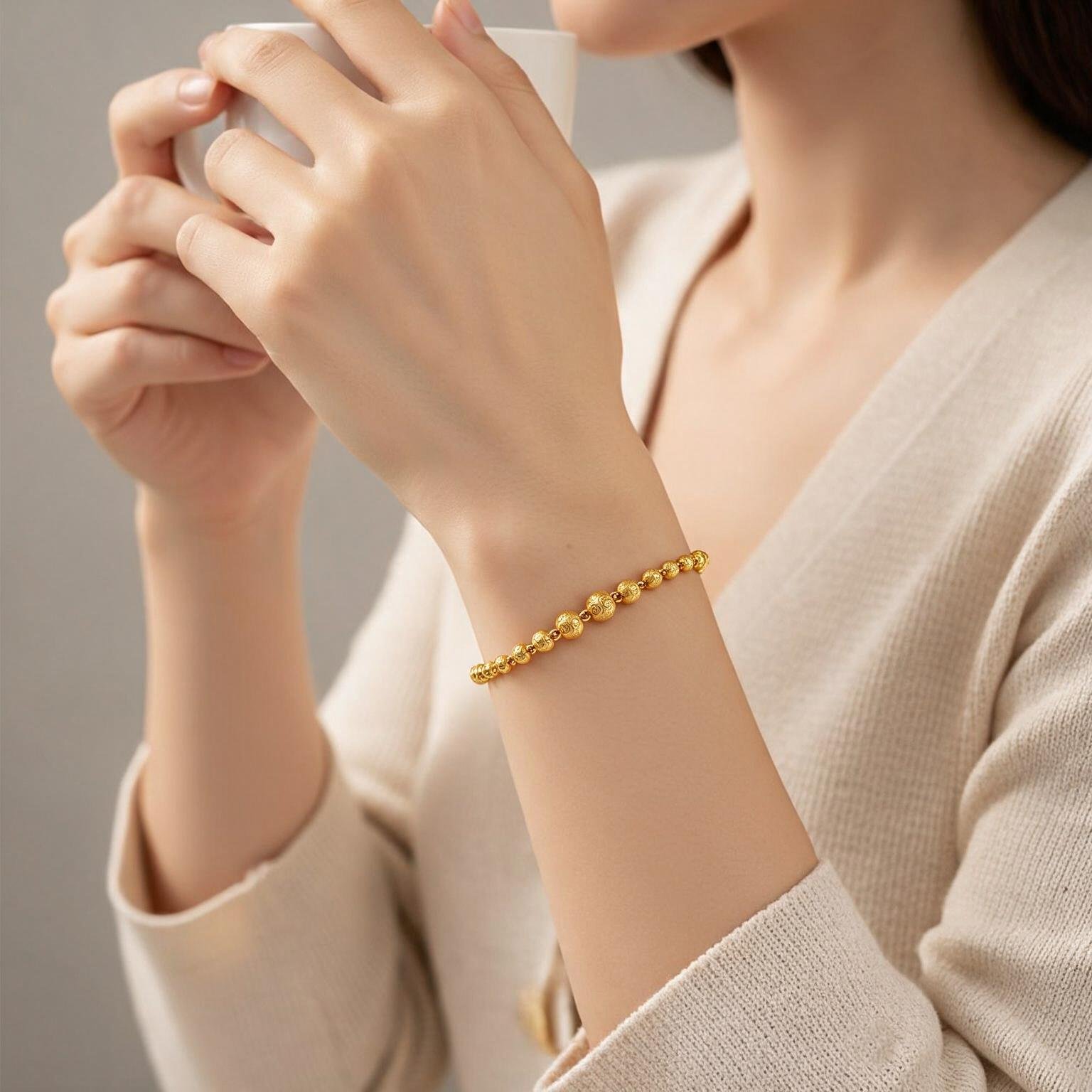 Sleek High-Finish Design for Women | SR Gold Wale