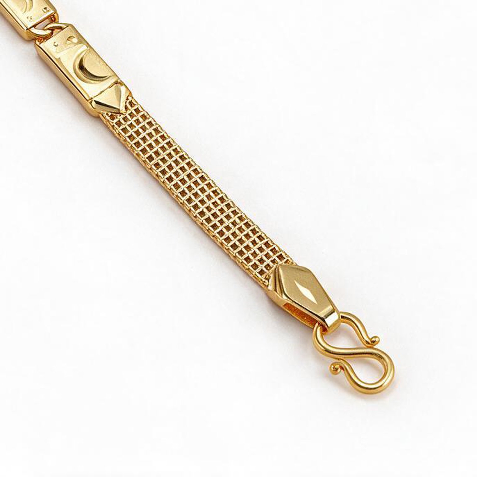 Textured Mesh Gold Bracelet – Geometric Design | SR Gold Wale