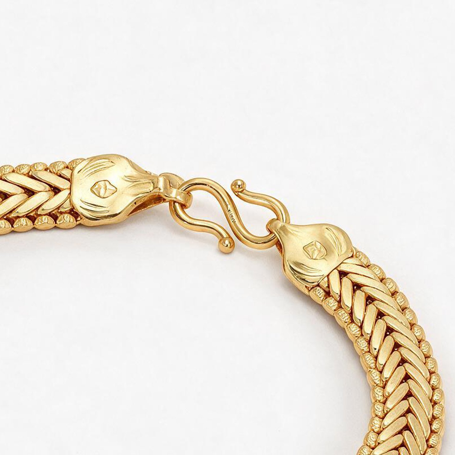 Herringbone Chain Gold Bracelet – Sleek Everyday Design | SR Gold Wale
