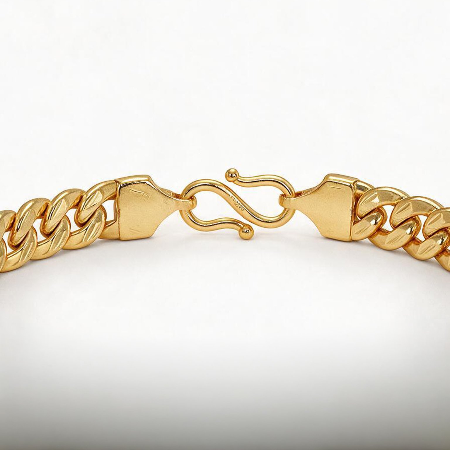 Diamond-Cut Cuban Link Gold Bracelet